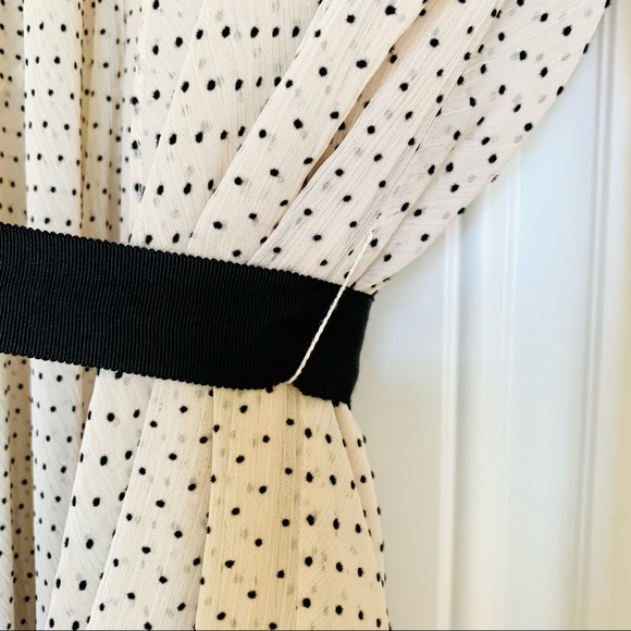 HOSS INTROPIA (ANTHROPOLOGIE) Cream w/ black polka dots Chiffon 2-Layer Blouse - Picture 9 of 12